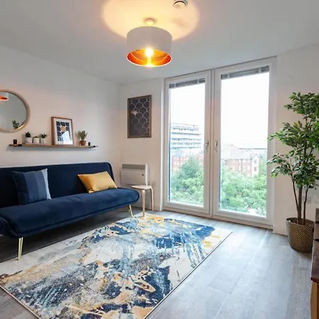 Superb 2 Bed Flat 5Min To Old Trafford Stadium Manchester Exterior photo